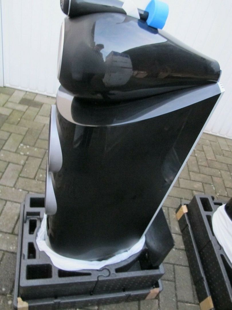 Bowers & Wilkins ( B&W )803 D3