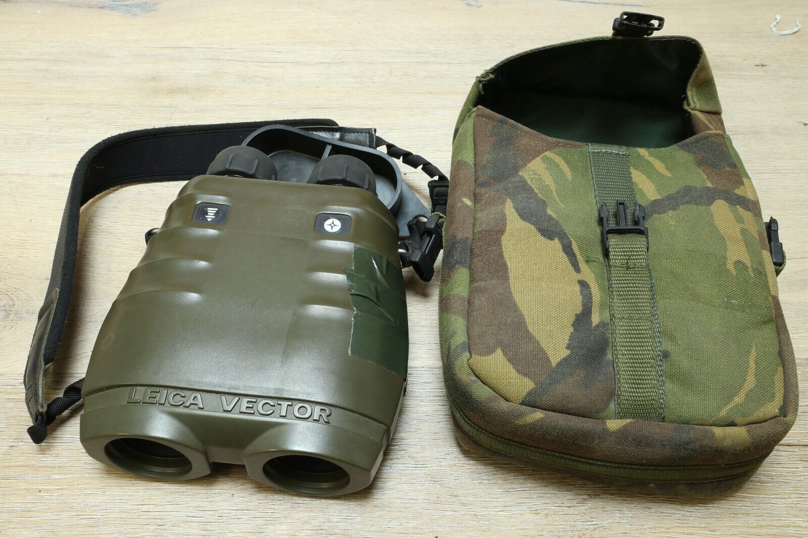 Leica Vector 1500 Fernglas