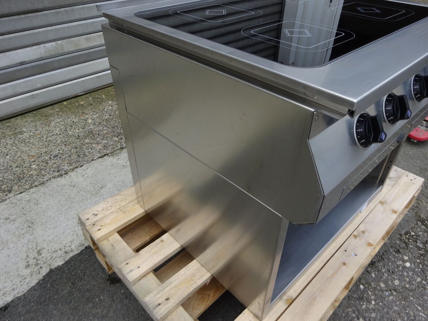 MKN Induktionsherd - Hot Line - mit 4 Kochfeldern - NEU