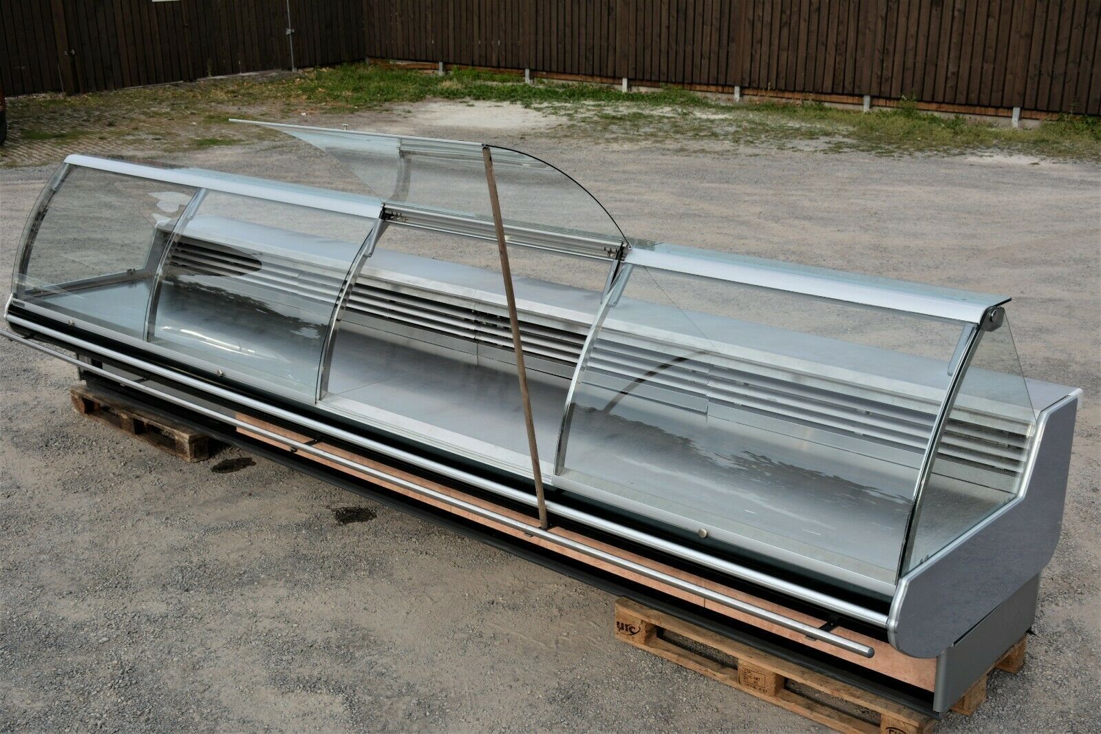 5,2m FLEISCH- METZGEREI- WURST- FISCH- KÜHLTHEKE GEBOGENE GLAS SMEVA SHOWMASTER