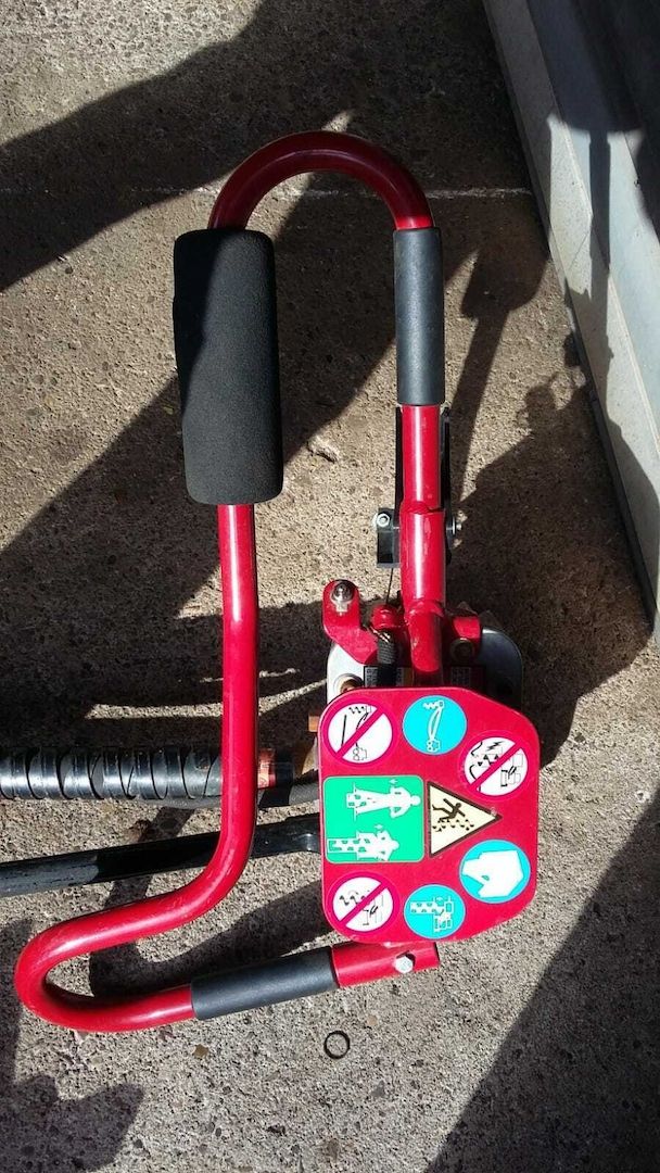 Little Beaver Modell 8 Erdbohrgerät Erdbohrer Bj.2018 aus Insolvenz