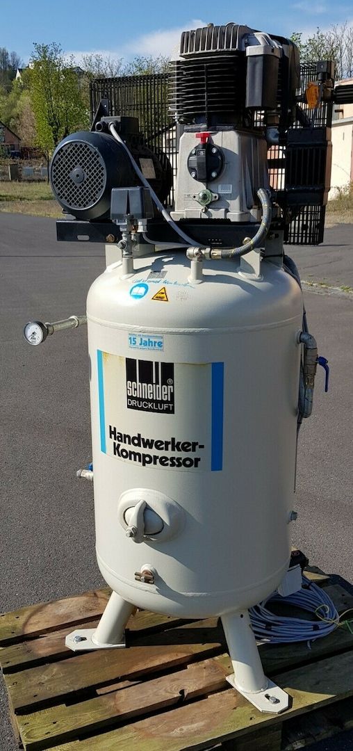 Schneider-Kompressor 850-270ST mit Kältetrockner DK 800 PT Top