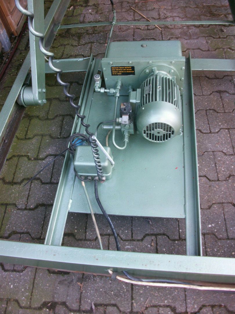 Trepel Scherenhubbühne