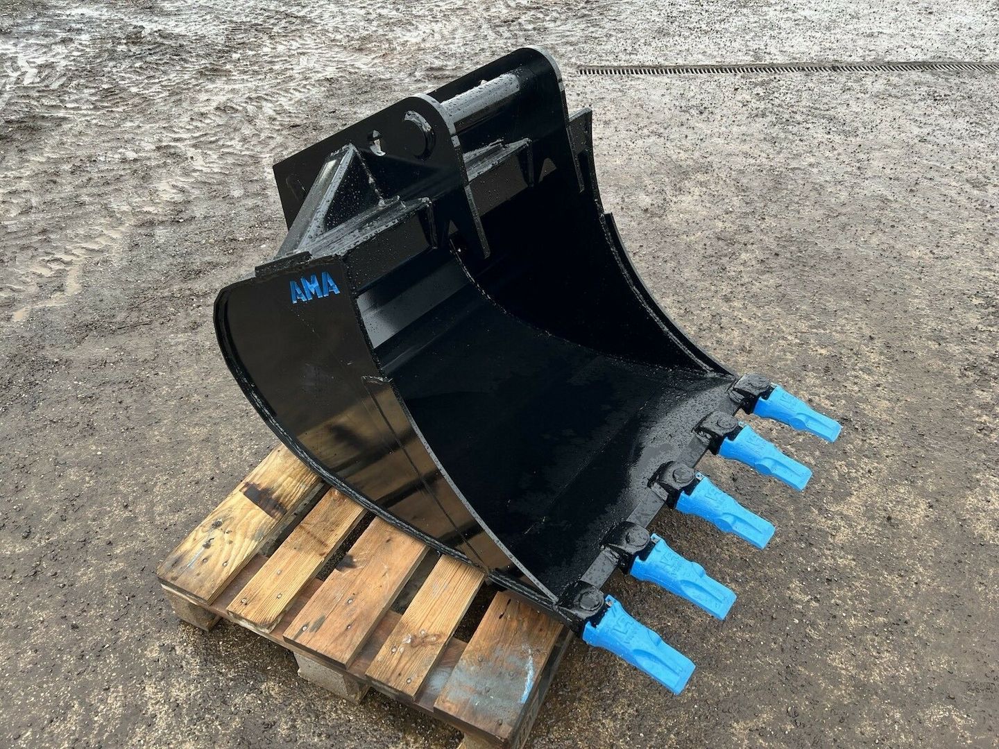 AMA Tieflöffel MS08, Baggerlöffel, Minibagger, 8 - 14T, 800mm