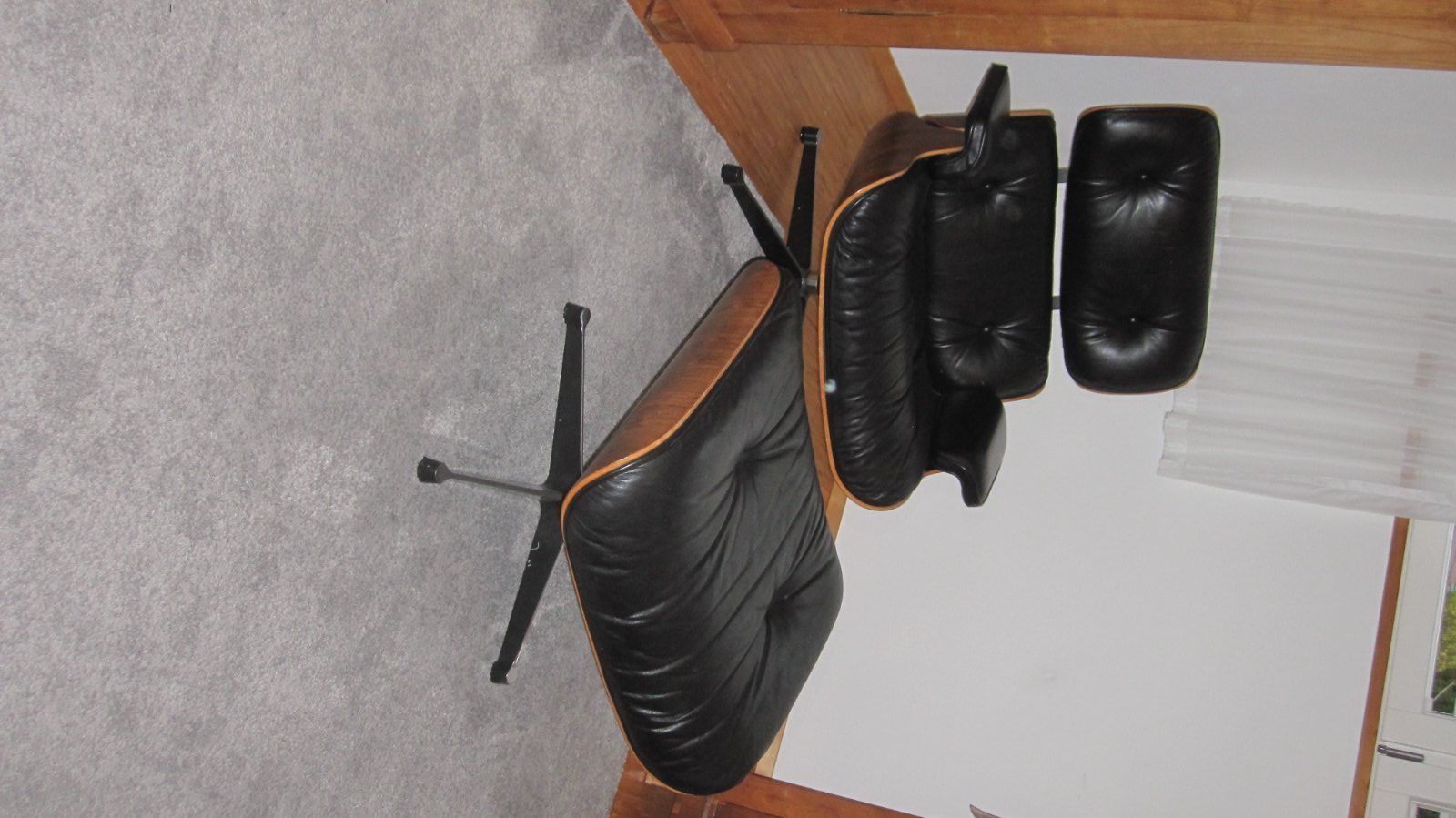 Eames Lounge Chair Palisander