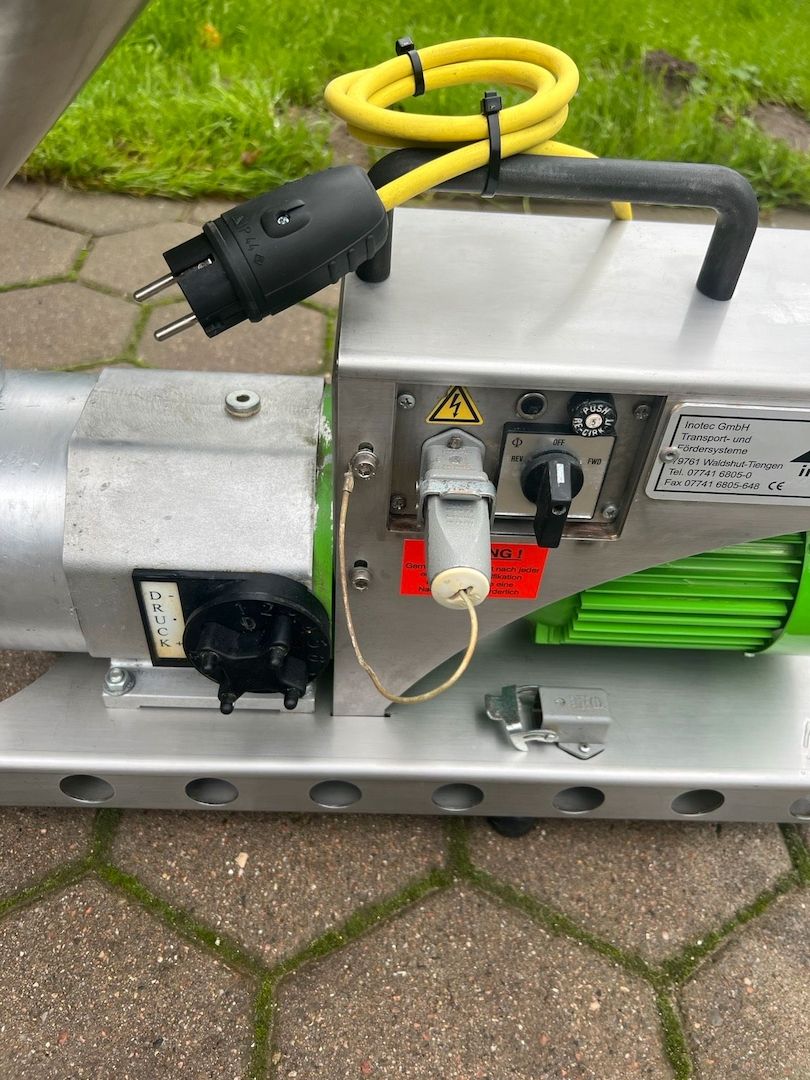 Inotec InoMAT M8 Putzmaschine Bitumen Abdichtung Verputzmaschine