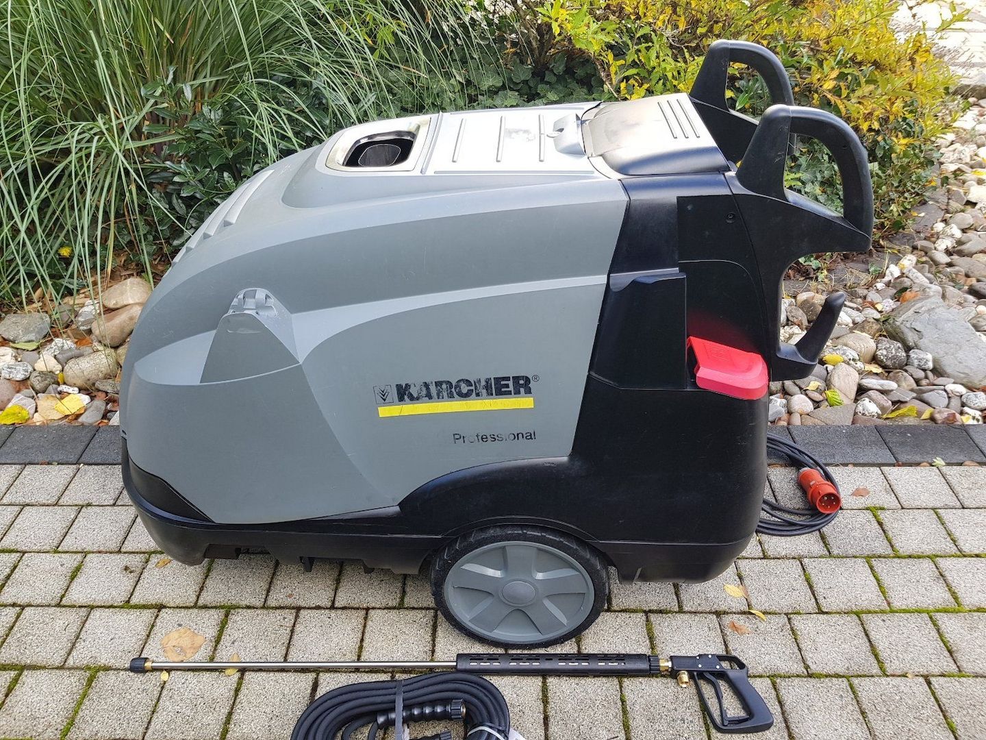 Kärcher Hochdruckreiniger HDS 1118 - 4S Heißwasser 400Volt