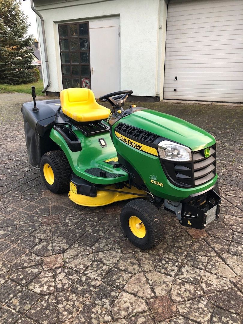Rasentraktor John Deere X135R