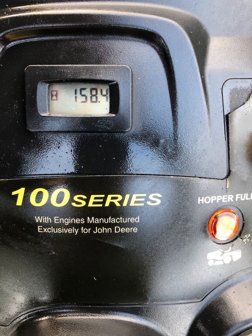 Rasentraktor John Deere X135R