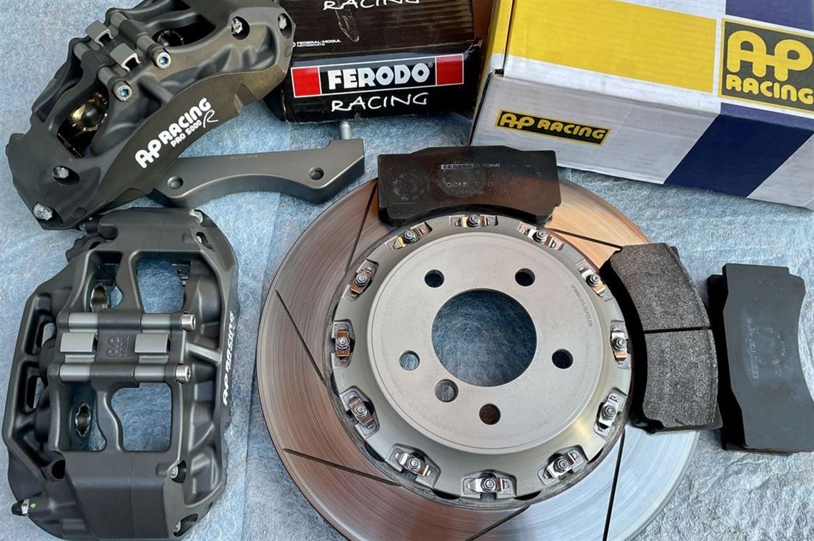 Bremssatz / Brake Kit BMW E90 F20 F30 6pot AP Racing 355mm