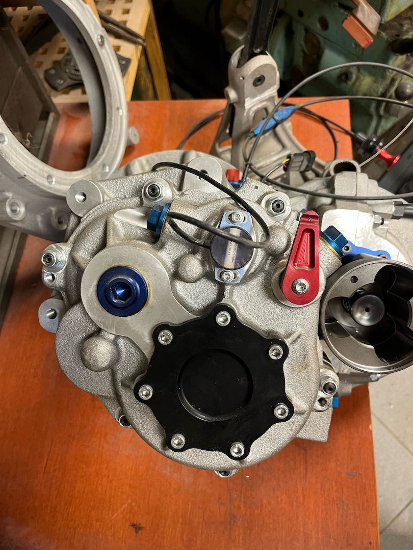 Gearbox Bacci RC111 6 speed sequential gearbox  / Sequentielles 6-Gang-Getriebe