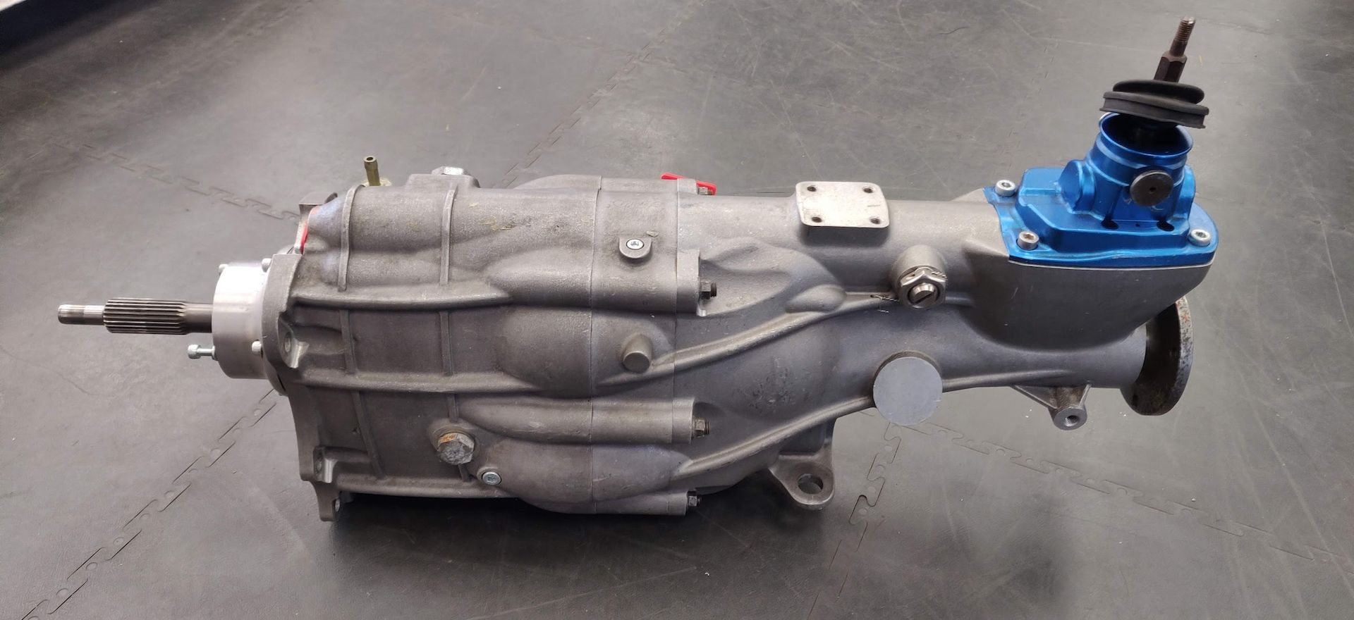 Quaife QBE60G Universal 6-Speed In-Line Sequential Gearbox