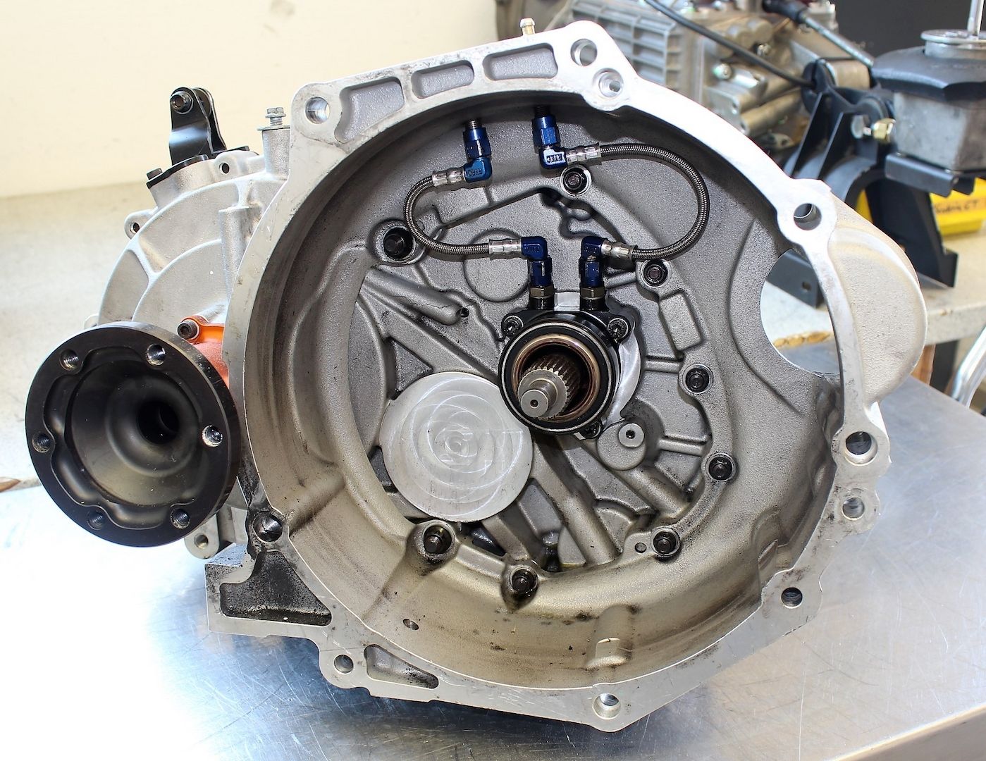 Holinger SF-Gearbox incl. clutch bell used Holinger SF-Gearbox incl. clutch bell used