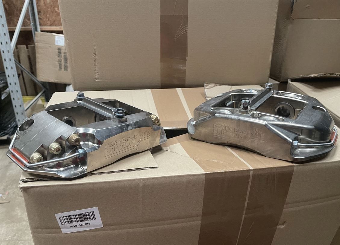 Brandneue PFC-Bremsen (Bremssättel und Scheiben) / Brand New PFC Brakes ( Calipers and Discs )