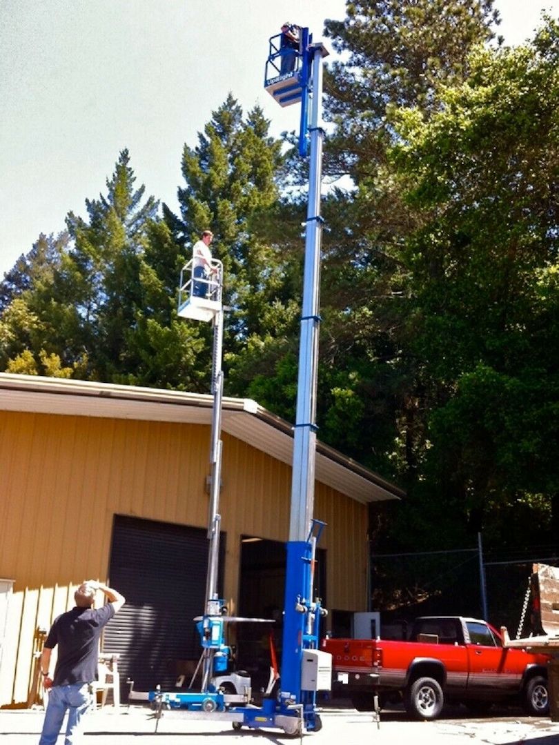 13,5 Meter MOBILE ARBEITSBÜHNE UPRIGHT HEBEBÜHNE LIFT HUBLIFT HEBELIFT LIFT