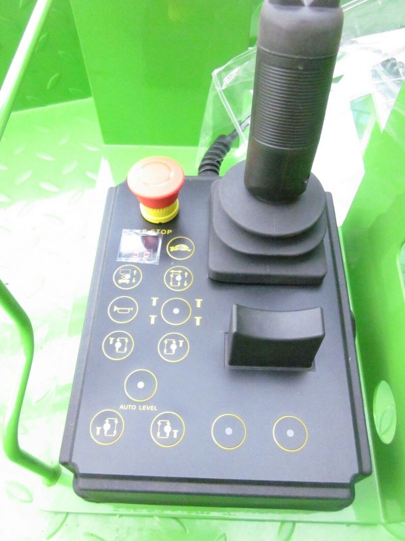 Gelände Raupen-Arbeitsbühne mit Abstützung FRONTEQ FS0610TL 8m