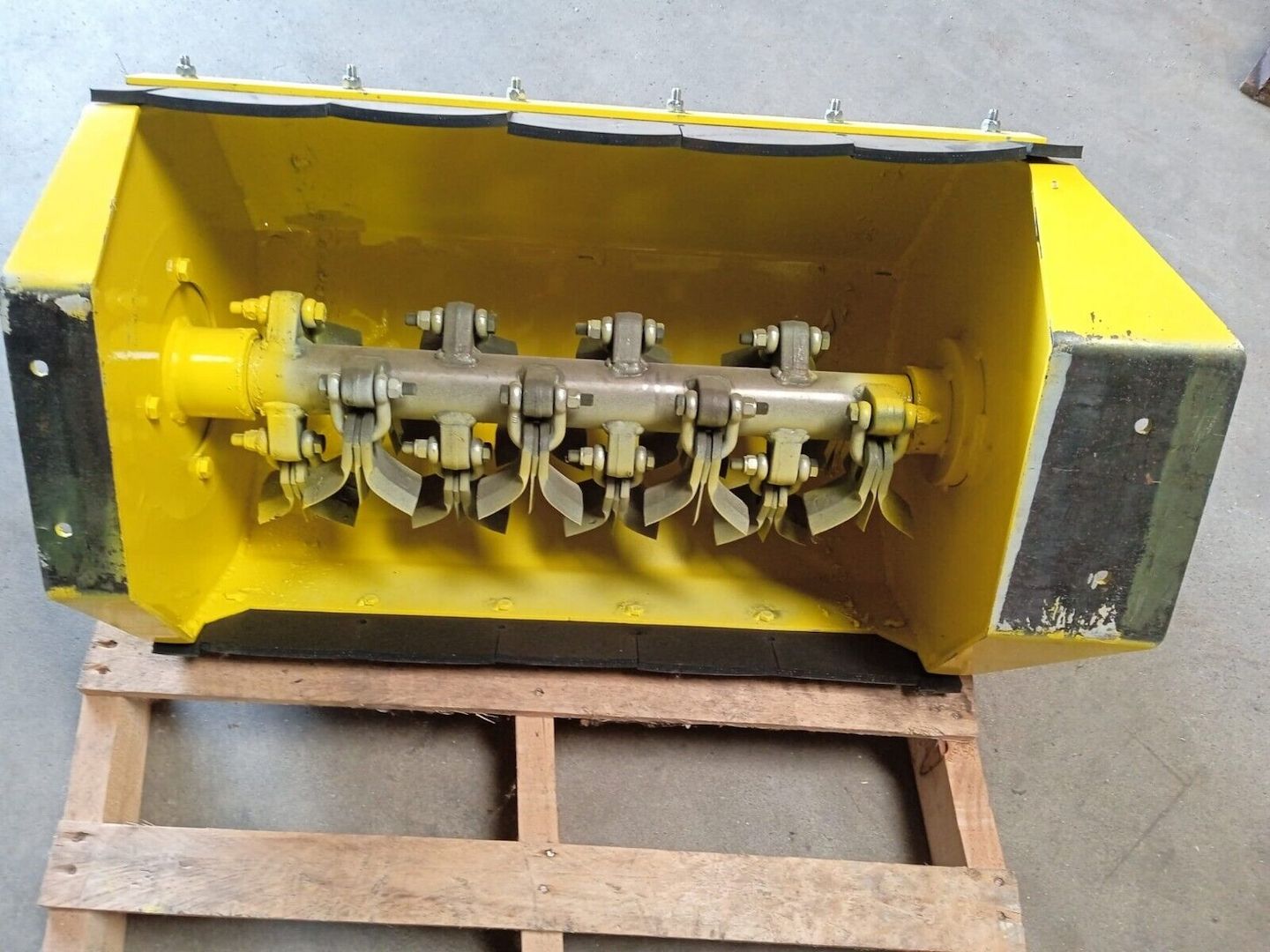 Ghedini DA52 Profi Mulcher für Minibagger Baggermulcher 0,9 – 3,0 Tonnen