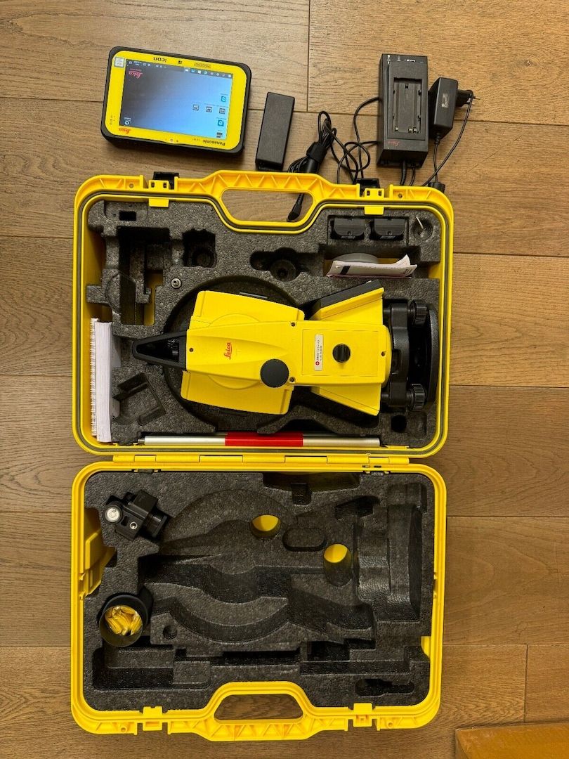 Totalstation Leica 509 mit Leica (Panasonic) Feldrechner FZ-M1