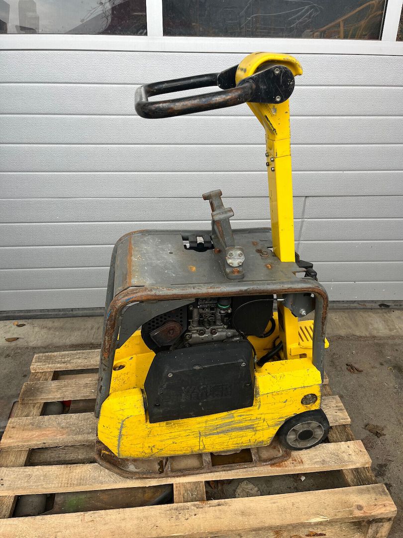 Wacker DPU2540H Reversierbare Rüttelplatte, BJ 2017, 160kg