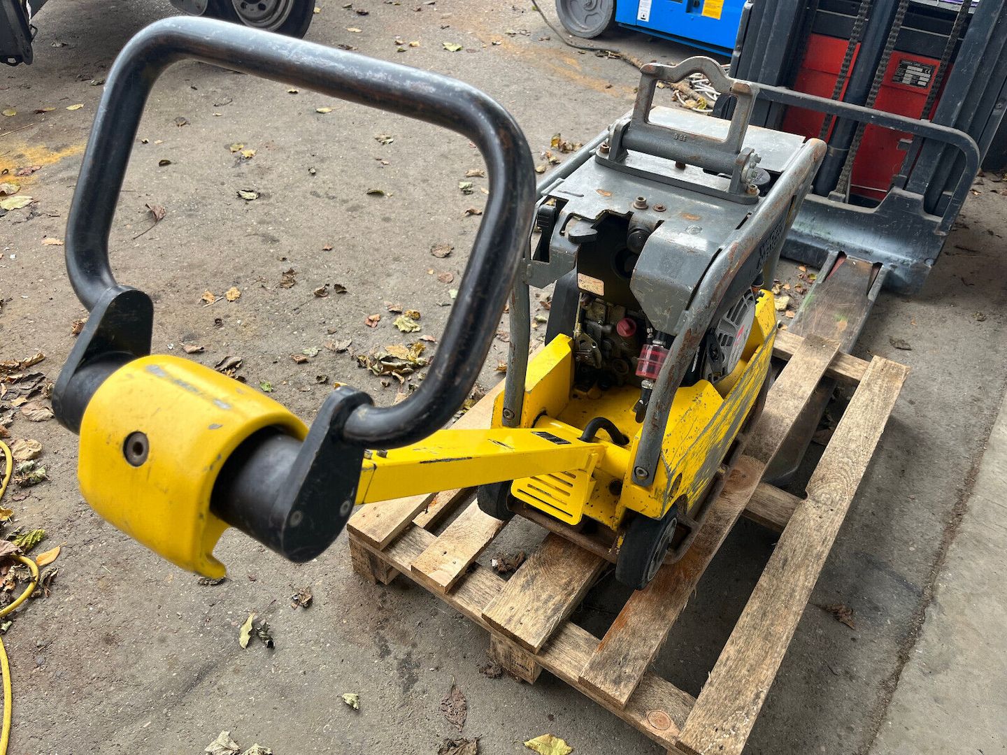 Wacker DPU2540H Reversierbare Rüttelplatte, BJ 2017, 160kg