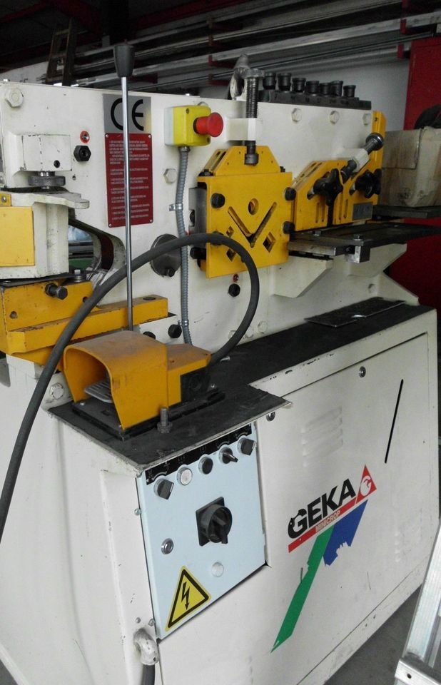 GEKA Minicrop 45 Stanze Lochstanze Profilstahlschere