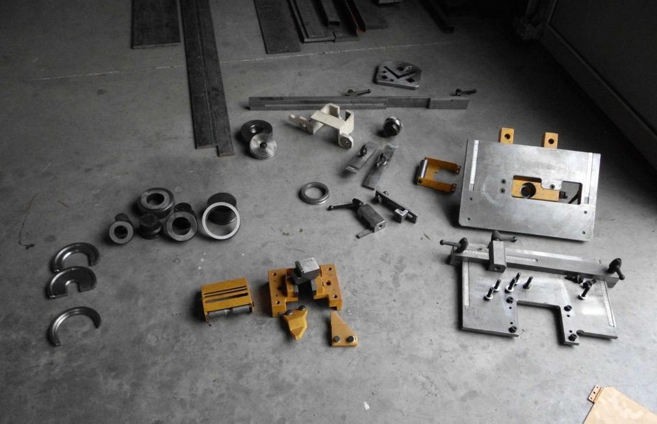 GEKA Minicrop 45 Stanze Lochstanze Profilstahlschere