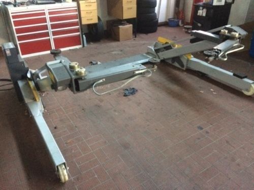 FINKBEINER FBH3000 MOBILE 2 SÄULEN HEBEBÜHNE 3T TRAGKRAFT