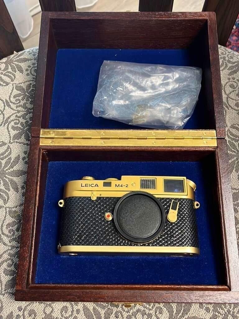 Leica M4-2 Gold + Summilux 1,4-50 Gold