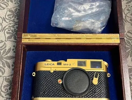 Leica M4-2 Gold + Summilux 1,4-50 Gold