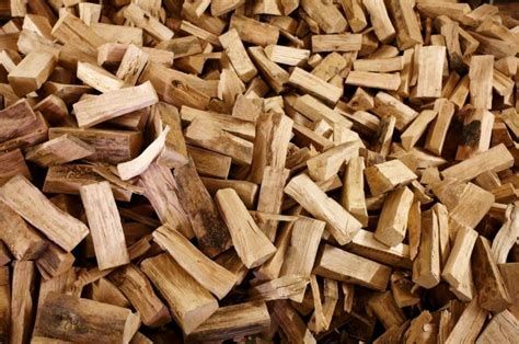 Leicht überlagertes Brennholz