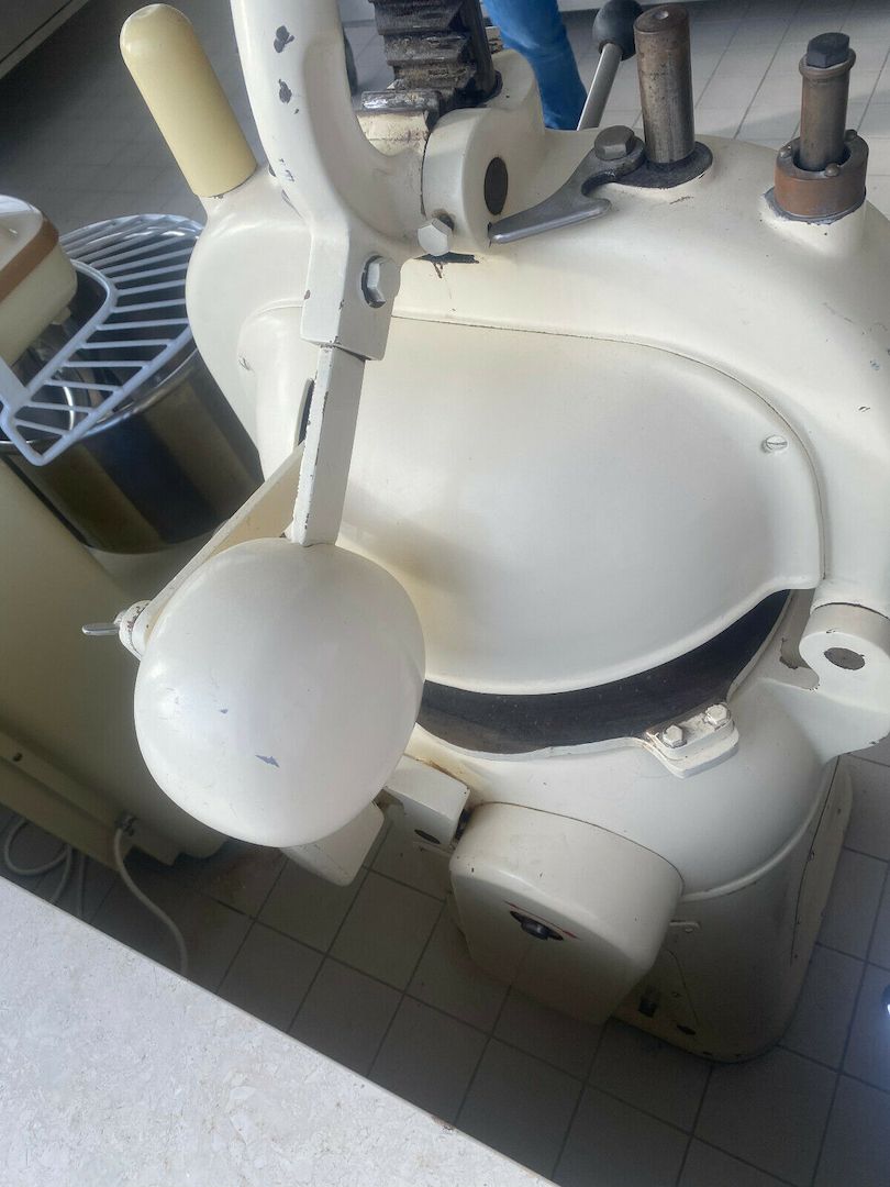 Brötchenpresse Fortuna Halbbackautomart