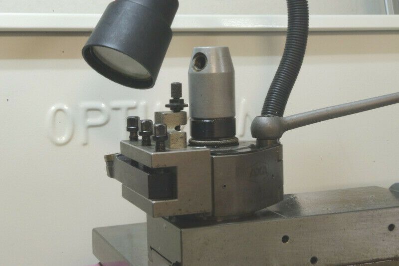 Drehmaschine für die Metallbearbeitung