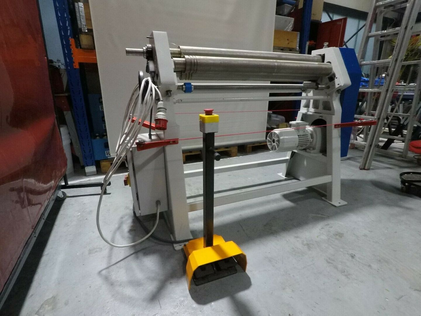 Drei-Walzen-Rundbiegemaschine MBS 1050-90