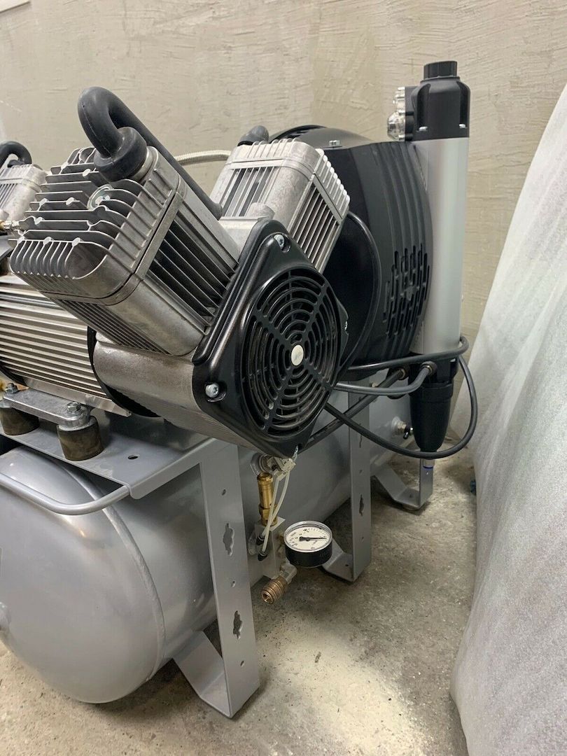 DÜRR DENTAL Kompressor QUATTRO-TANDEM Bj. 2014 Wartung Bis 2026 Top!!!