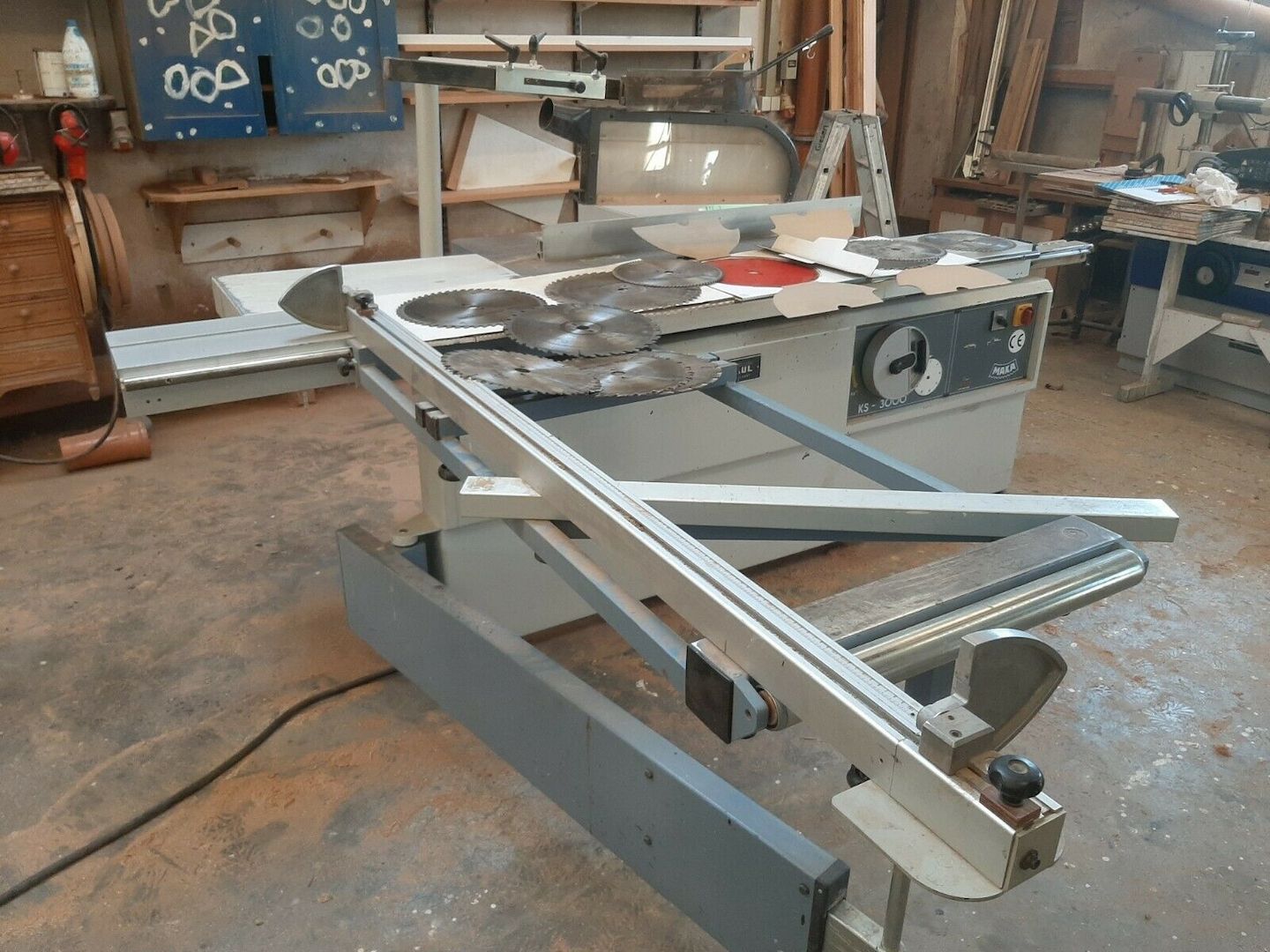 Formatkreissaegesaege , Maka KS 3000 , SCM ,400 V , 5,5 kw , Saegeblatt 400 mm