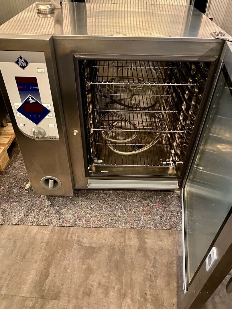 Leistungsstarker MKN-Elektrokombidämpfer autoChef für 10x 11 GN-Behälter