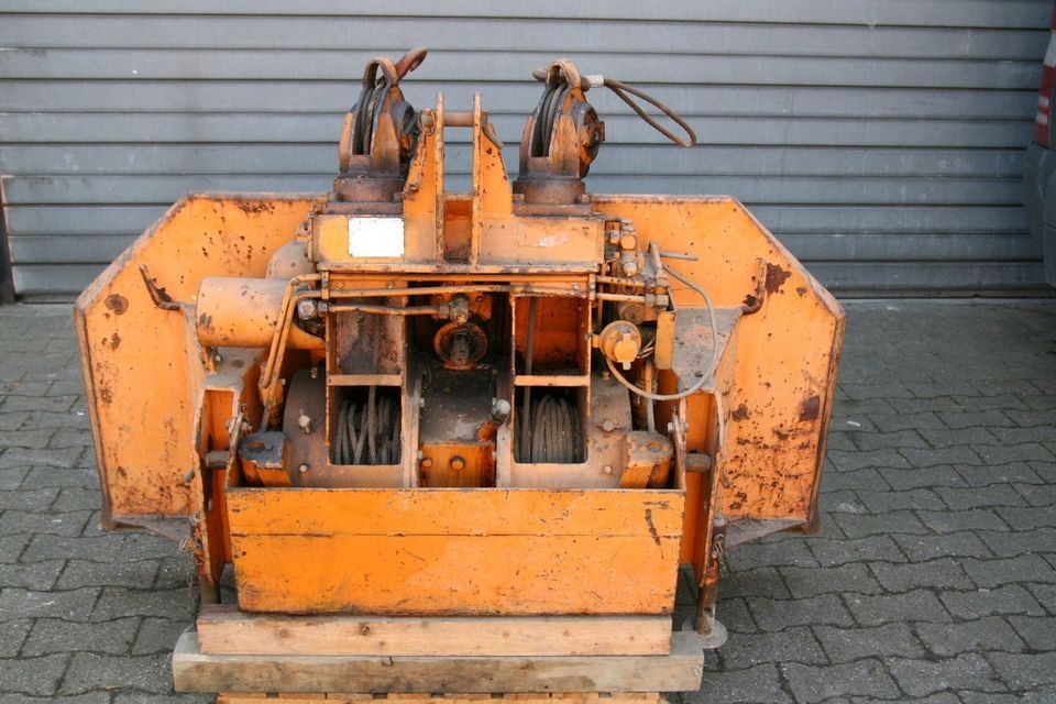 Forstseilwinde Fa.Ritter für Dreipunktanhängung Doppeltrommel Funkfernsteuerung