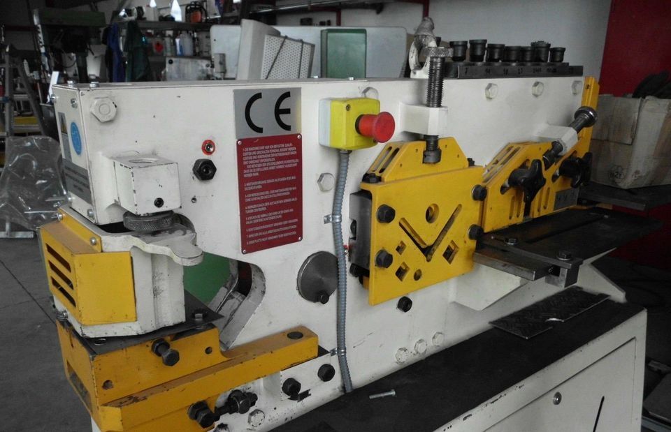 GEKA Minicrop 45 Stanze Lochstanze Profilstahlschere