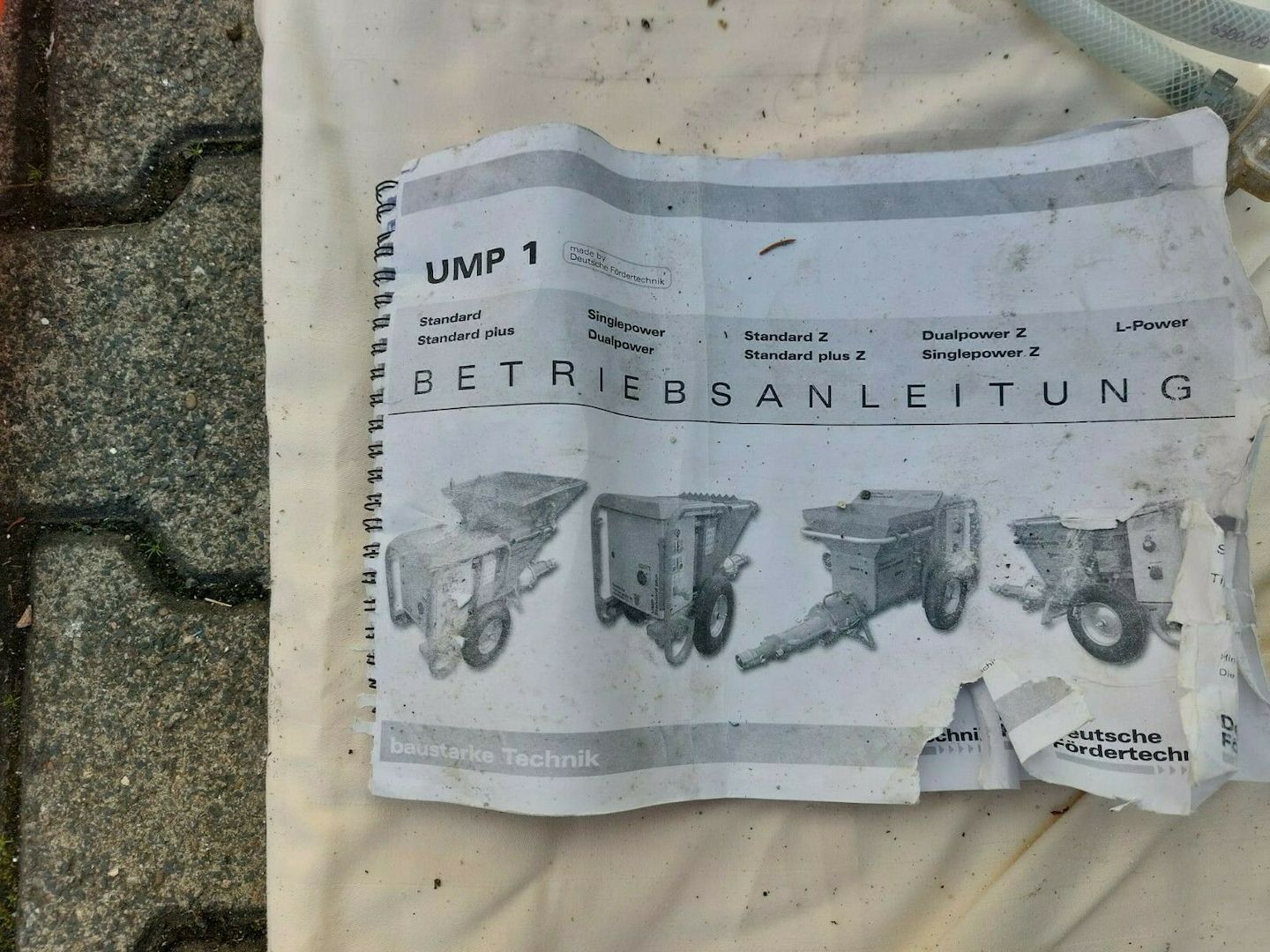 Putzmaschine UMP 1 Dualpower, umschaltbar 230V400V, 16A mit 3,0 kW-Pumpe