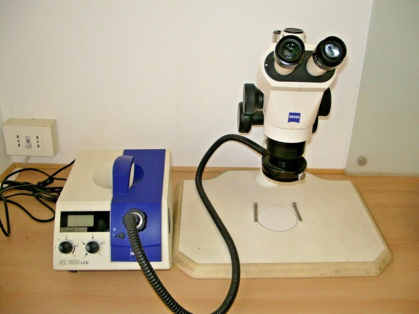 Stereomikroskop Carl Zeiss Stemi 2000-C mit KL 1500 LCD,Mikroskop,Kavo,SAM,Panad