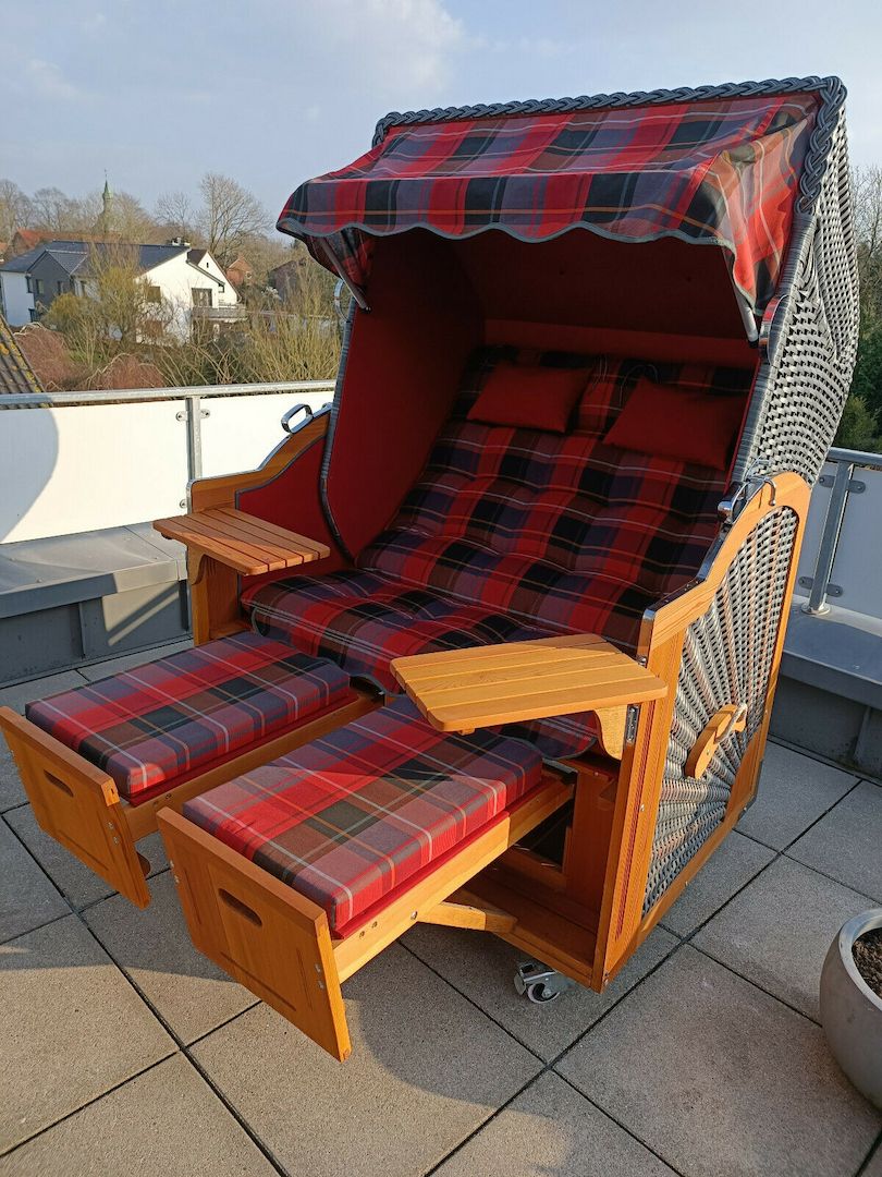 Strandkorb Liegemodell Comfort XL Anthrazit Rot Lärche Massiv Neuwertig Strandkorb Liegemodell Comfort XL Anthrazit Rot Lärche Massiv Neuwertig