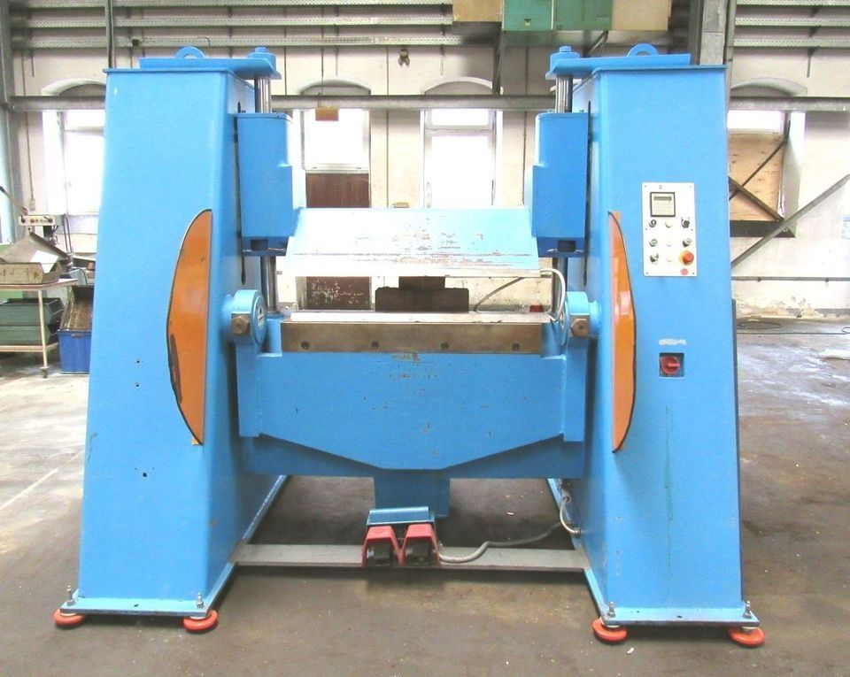 Hydraulische NC Schwenkbiegemaschine Hochstrate SB 10006