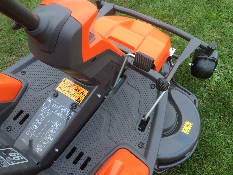 Rasentraktor Aufsitzmäher Husqvarna Rider 316 TXs AWD Frontmäher Hydro Kawasaki!