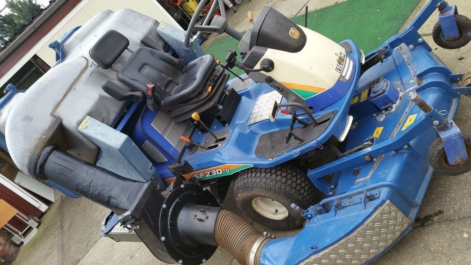 Rasentraktor Aufsitzmäher ISEKI SF 230 II LIFERUNG FREI!