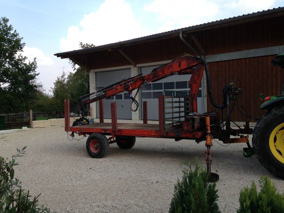 Rückewagen mit Kran inkl. Flap-Down Abstützung - Hiab Foco AB 550