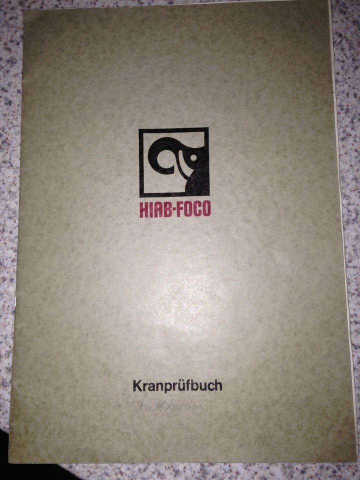 Rückewagen mit Kran inkl. Flap-Down Abstützung - Hiab Foco AB 550