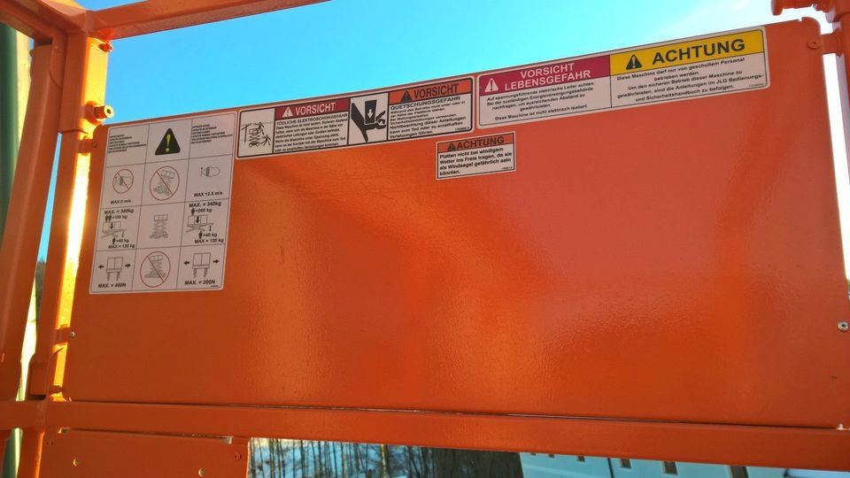 Scherenarbeitsbühne JLG 2646 E3 Hubsteiger