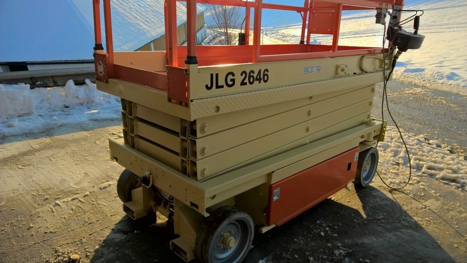 Scherenarbeitsbühne JLG 2646 E3 Hubsteiger