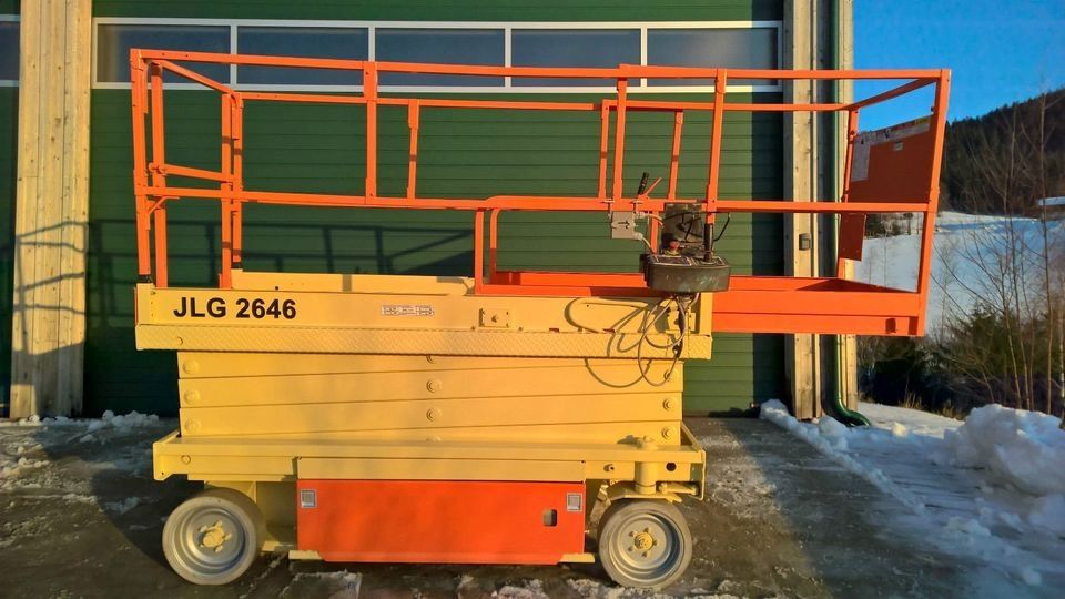 Scherenarbeitsbühne JLG 2646 E3 Hubsteiger