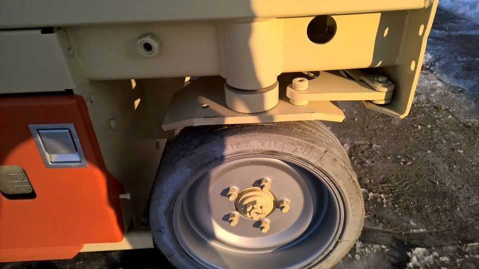 Scherenarbeitsbühne JLG 2646 E3 Hubsteiger